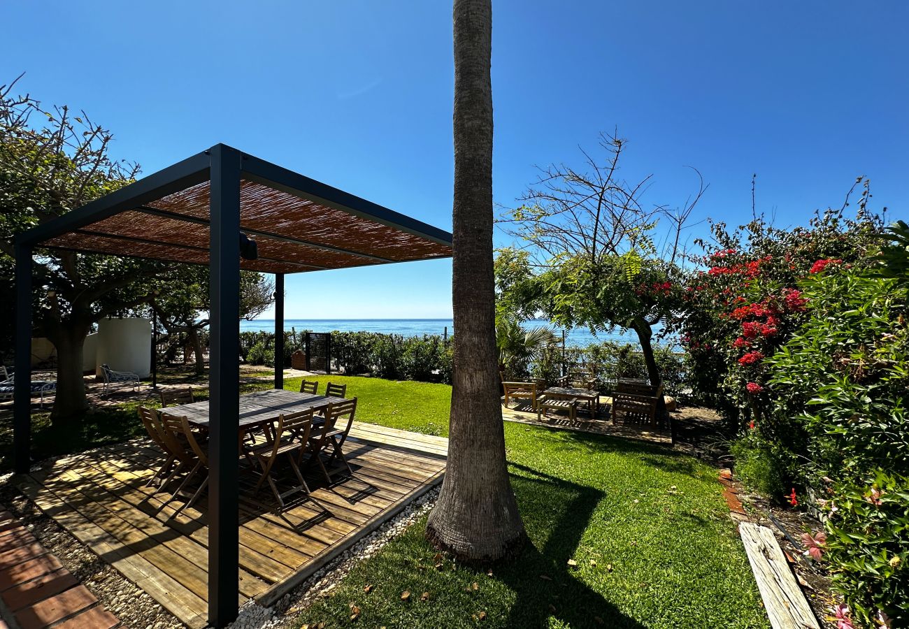 Villa en Rincón de la Victoria - VILLA ALBORAN Beachfront 9PAX