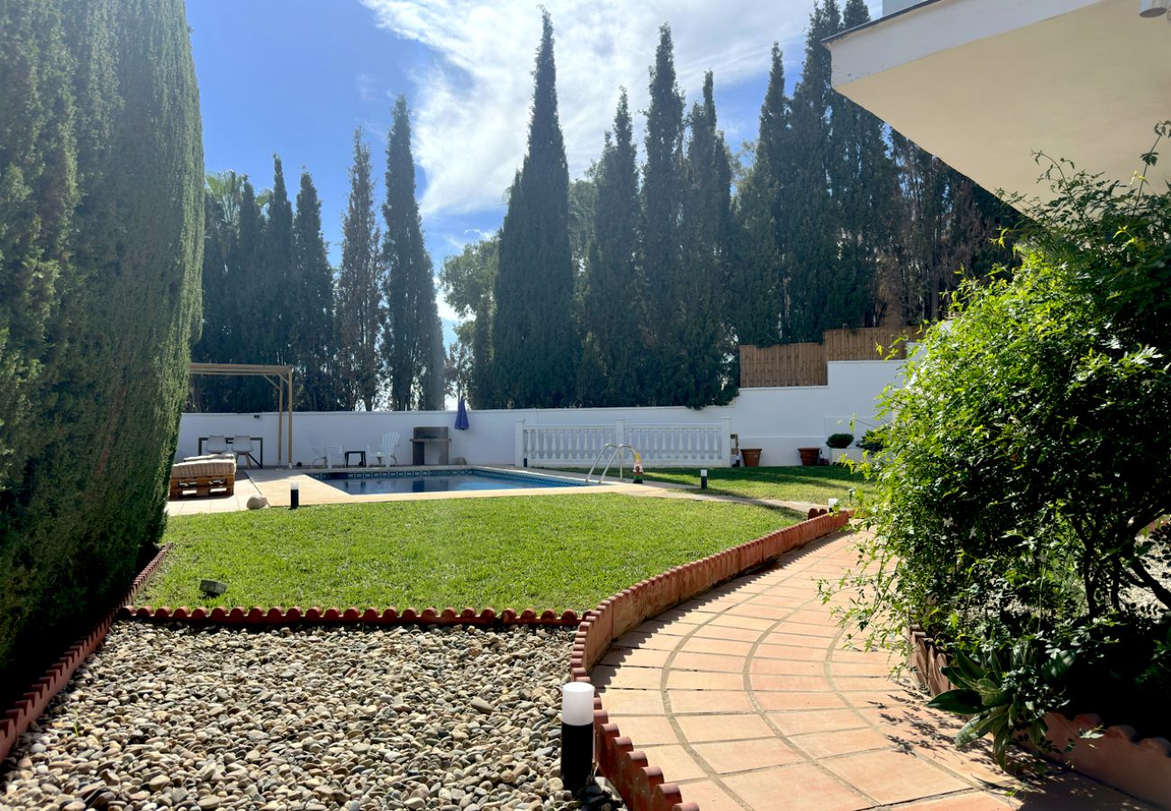 Chalet en Málaga - GARDEN HOUSE Malaga City