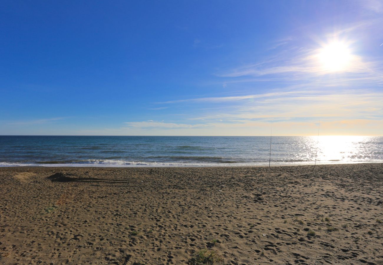 Villa in Rincón de la Victoria - VILLA ALBORAN Beachfront 9PAX