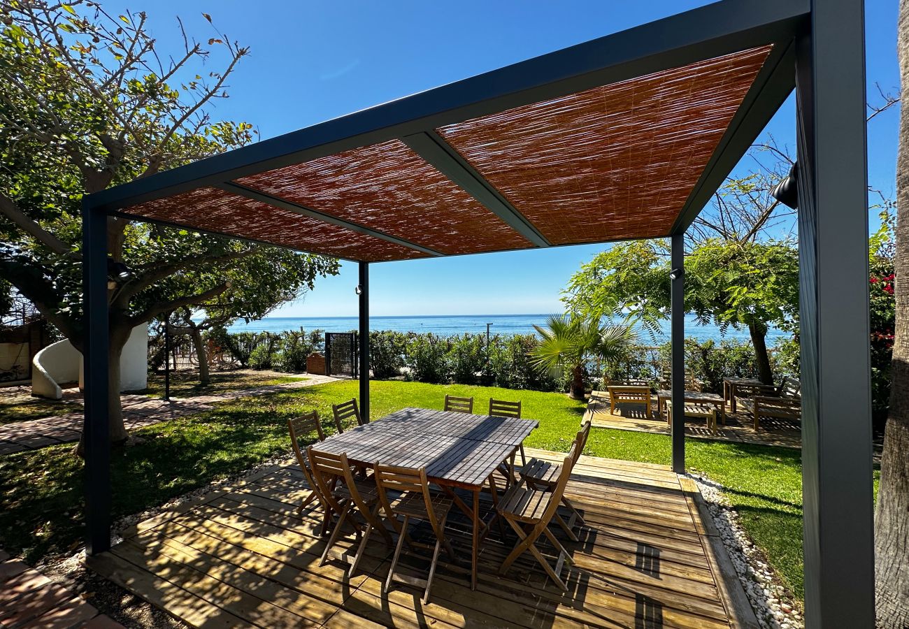 Villa in Rincón de la Victoria - VILLA ALBORAN Beachfront 9PAX