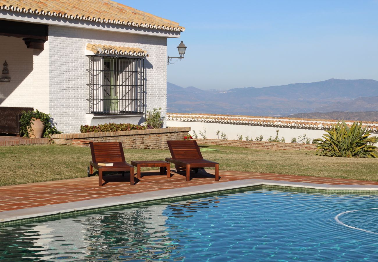 Villa in Alhaurin de la Torre - LAS BREÑAS Premium Rural Villa 4PAX